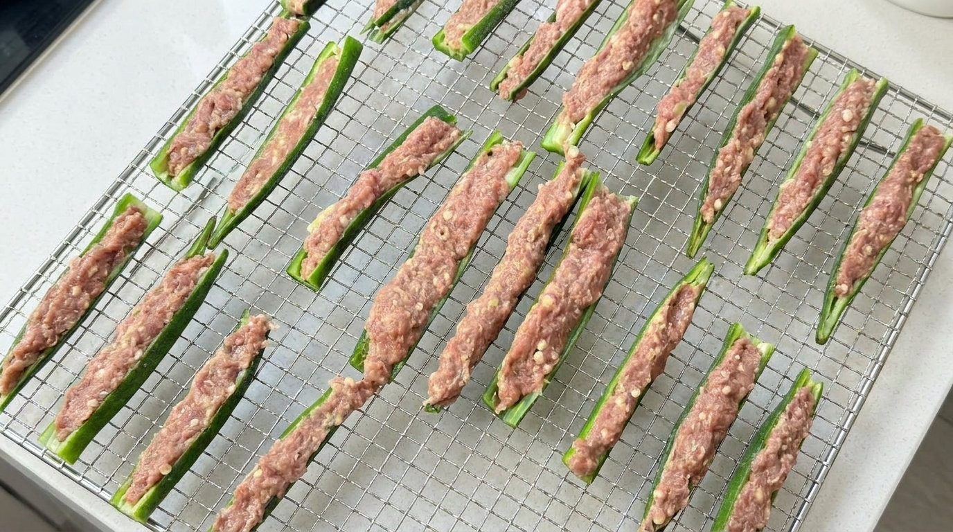 鴨肉のオクラ詰め 犬用手作りおやつ