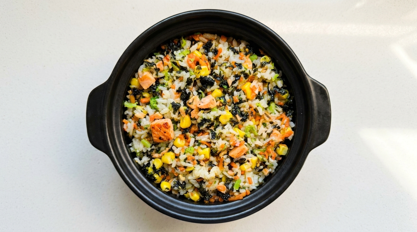 彩り野菜と鮭のヘルシー混ぜご飯
