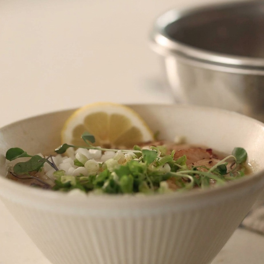 完成した冷やしレモン鶏うどん
