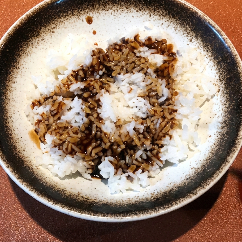 海老や野菜に薄く小麦粉をまぶしている様子。