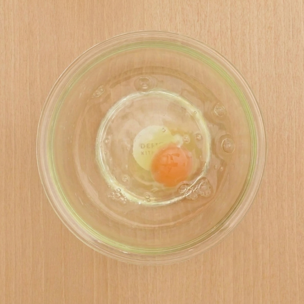 卵、冷水、薄力粉、片栗粉を軽く混ぜ合わせた天ぷら衣。