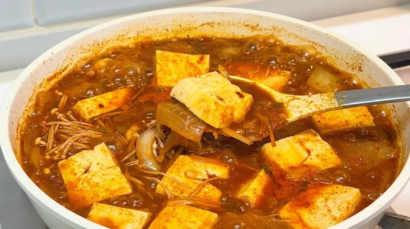 超簡単韓国風キムチ豆腐チゲ（キムチチゲ）