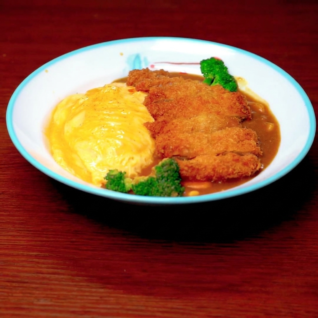 炊飯器の内釜にお米が入っていく様子。